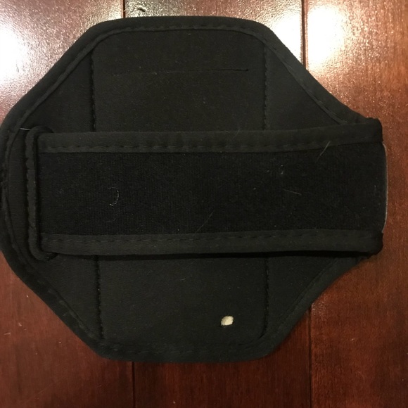 NWOT Gear Beast iPhone 5/5s Gym Armband Case - Picture 5 of 6